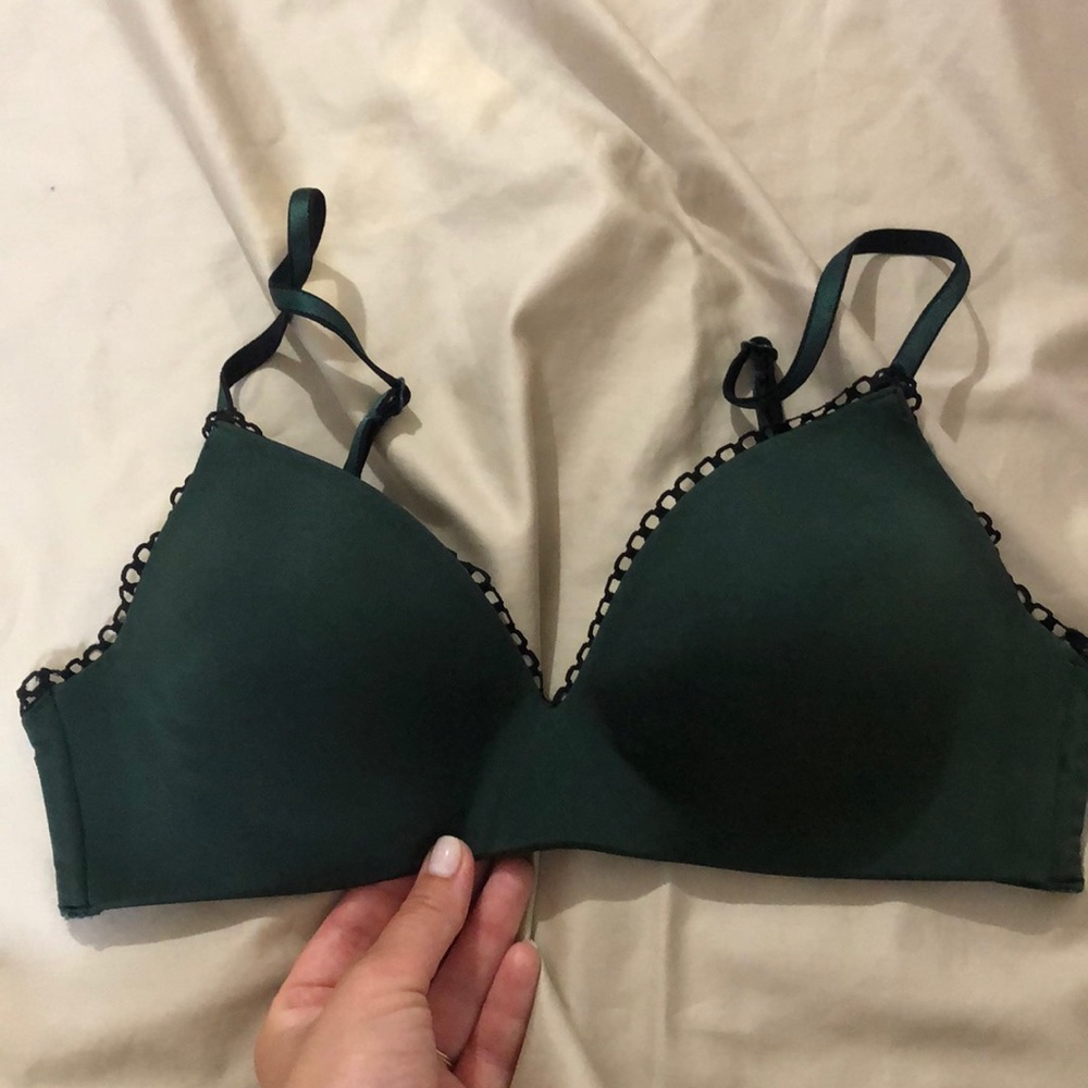 Gap body bra